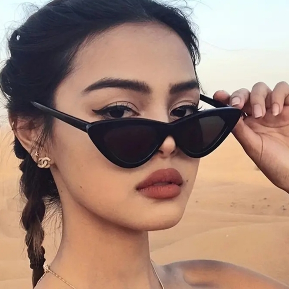 Cat Eye Sunglasses - Picture 5 of 8